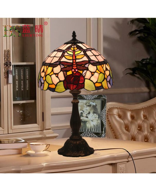 Cross border European retro luxury creative lighting, desk lamp, bedside table, study room, living room, bar, coffee shop, hotel, villa