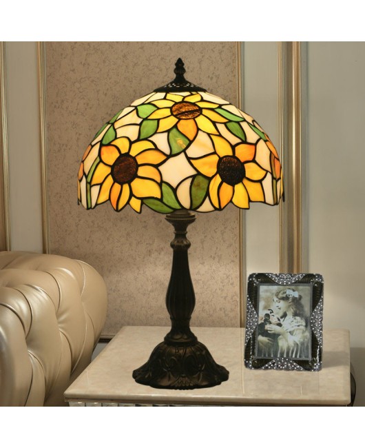 Cross border export Tiffany European style desk lamp, bedroom bedside lamp, retro creative bar, coffee shop, Western restaurant desk lamp