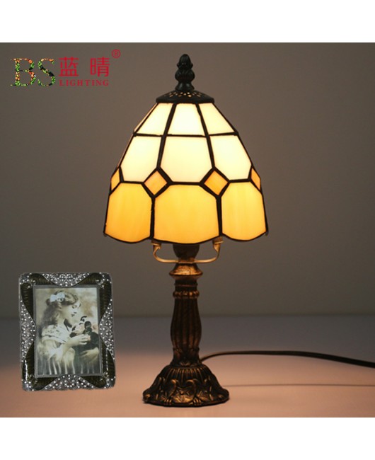 Cross border European retro creative Mediterranean bedroom bedside lamp bar coffee shop decoration small table lamp feeding night light