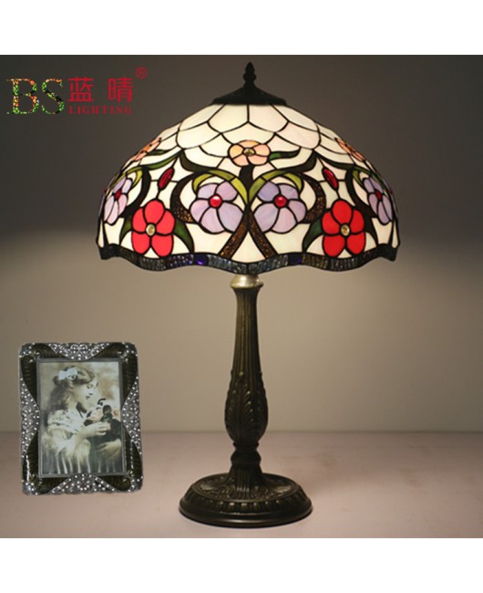 Cross border exclusive 16 inch Tiffany desk lamp, bedroom bedside lamp, retro creative living room coffee table, hotel villa lamp