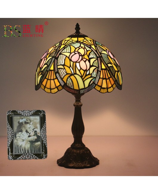 Cross border direct sales of 12 inch Tiffany luxury desk lamp, European retro countryside, Republic of China old Shanghai decorative table lamp