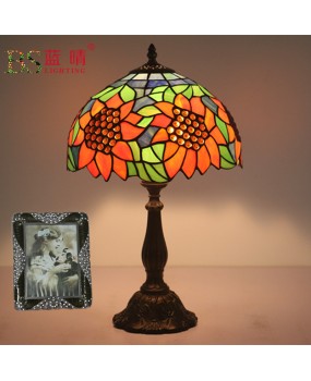 Cross border manufacturer direct sales export Tiffany lighting glass desk lamp European, American, Korean, Japanese, Vietnamese desk lamp