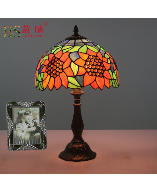 Cross border manufacturer direct sales export Tiffany lighting glass desk lamp European, American, Korean, Japanese, Vietnamese desk lamp