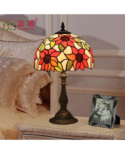 Cross border export of 10 inch Ti colored glass European style desk lamp creative bedroom bedside table lamp study restaurant bar