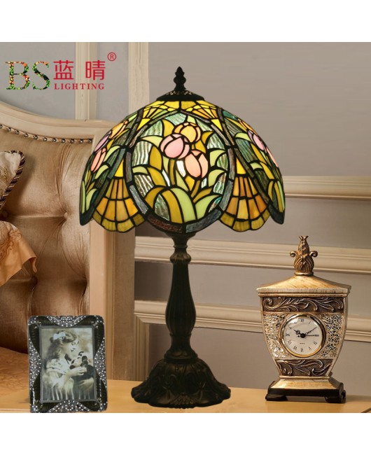 Cross border direct sales of 12 inch Tiffany luxury desk lamp, European retro countryside, Republic of China old Shanghai decorative table lamp
