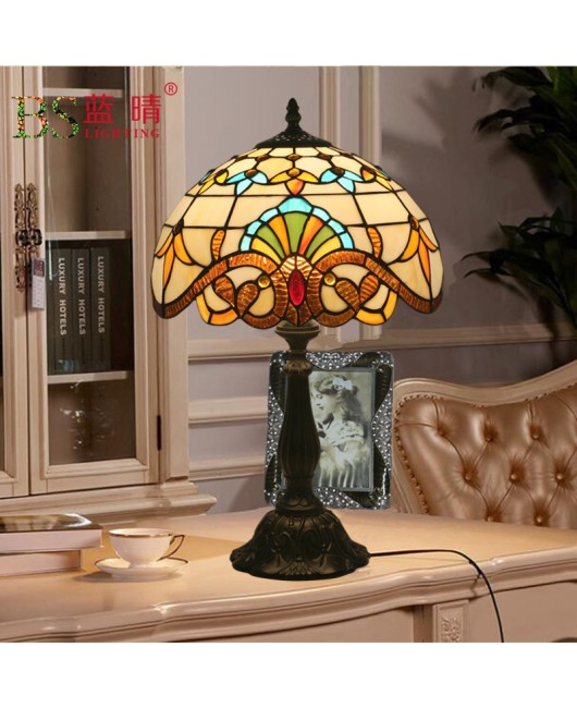 Cross border export European retro creative color glass Baroque shell table lamp bedside restaurant bar lamp lighting
