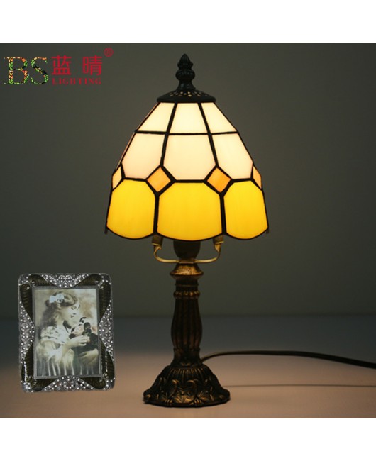 Cross border European retro creative Mediterranean bedroom bedside lamp bar coffee shop decoration small table lamp feeding night light