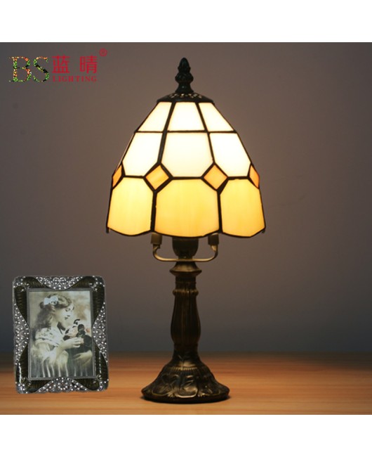 Cross border European retro creative Mediterranean bedroom bedside lamp bar coffee shop decoration small table lamp feeding night light