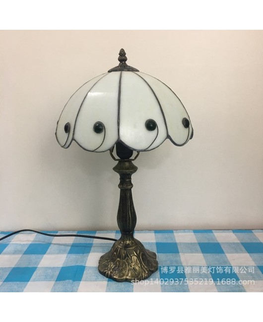 Foreign trade export wholesale Tiffany colored glass European and American desk lamp export hotel desk lamp one piece dropshipping