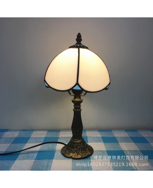Foreign trade export wholesale Tiffany colored glass European and American desk lamp export hotel desk lamp one piece dropshipping