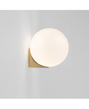 Designer Creative Personality Nordic Milk White Ball Wall Lamp Simple and Atmospheric Glass Bedroom Bedhead Wall Lamp
