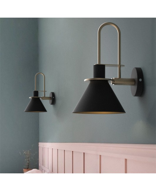 Designer American retro Nordic creative wall lamp bedroom bedside study desk LED horn wall lamp mirror headlight