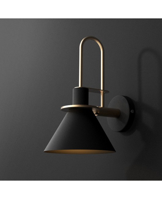 Designer American retro Nordic creative wall lamp bedroom bedside study desk LED horn wall lamp mirror headlight