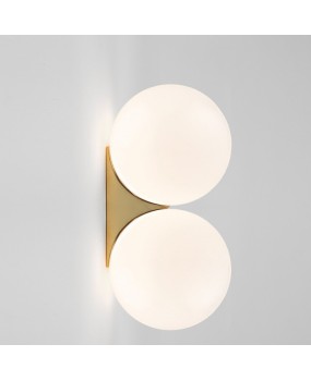 Designer Creative Personality Nordic Milk White Ball Wall Lamp Simple and Atmospheric Glass Bedroom Bedhead Wall Lamp