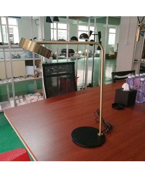 Non standard engineering LED desk lamp, hotel room model room decoration, gold floor platform lighting