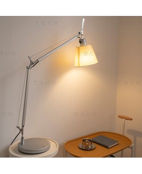Artemide Tolomeo swing arm telescopic designer from Italy, living room and study, used bedside reading desk lamp