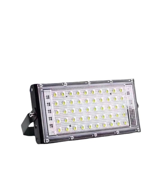 Cross border manufacturers use 12V floodlights, LED floodlights, and 220V LED iodine tungsten lamps for construction sites