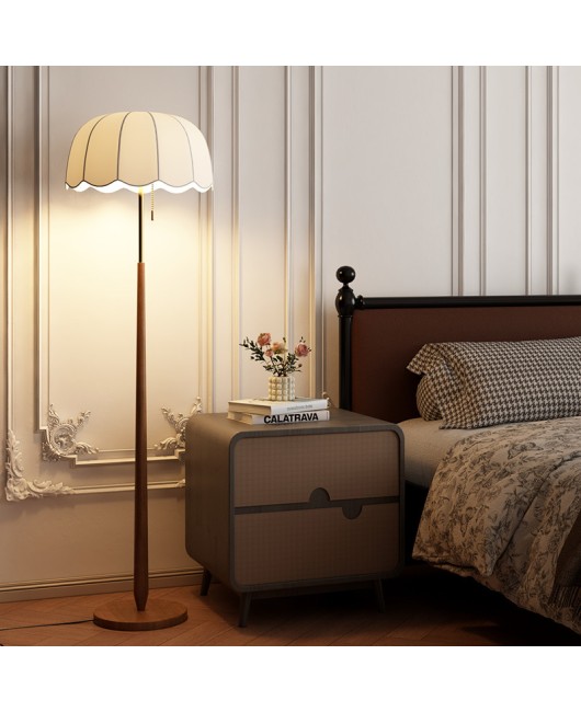 Floor lamp, living room sofa, French retro, antique style, American high-end atmosphere, study, bedroom, standing desk lamp