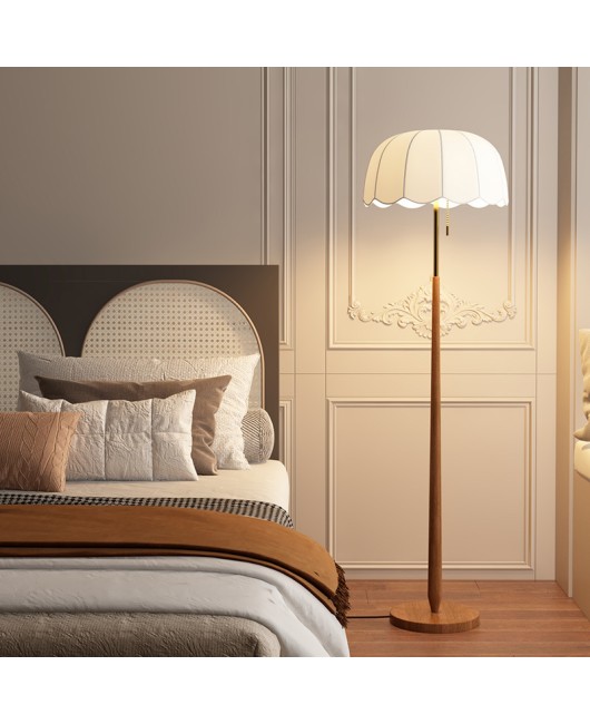 Floor lamp, living room sofa, French retro, antique style, American high-end atmosphere, study, bedroom, standing desk lamp