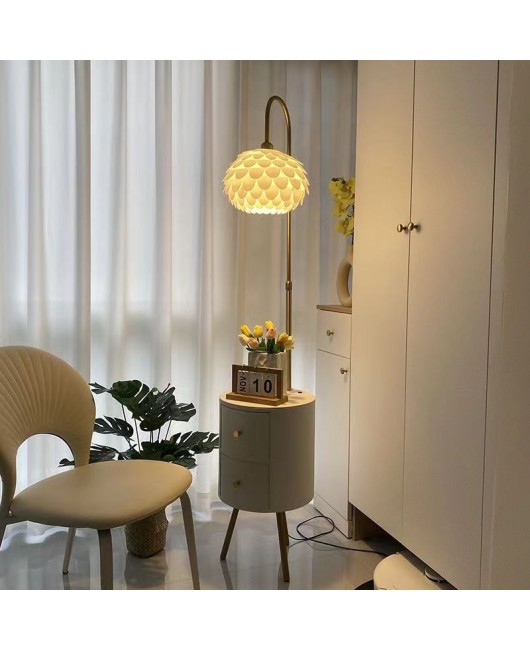 Flower floor lamp, living room, bedroom, French cream style, high-end, light luxury, sofa, storage, bedside table, integrated desk lamp