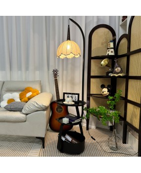 French retro floor lamp, living room sofa shelf, high-end feeling, antique style, bedroom bedside table, integrated desk lamp