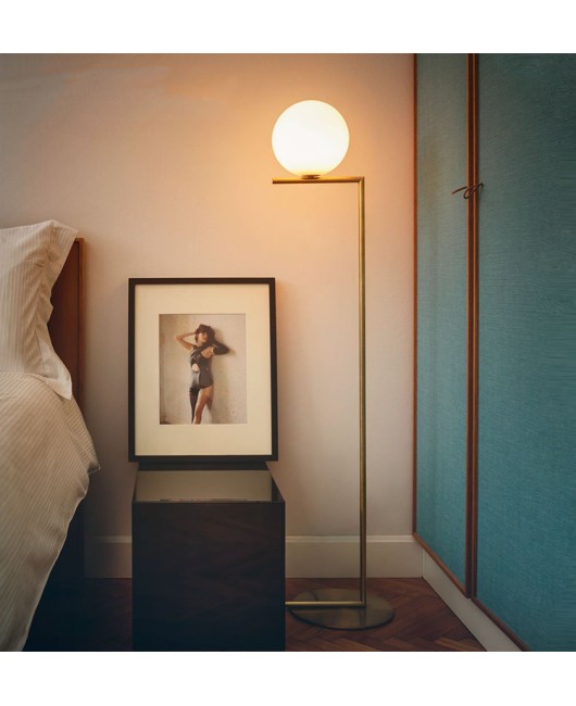 Manufacturer promotion for minimalist Nordic post-modern floor lamps in living rooms, glass spherical bedroom and study floor lamps